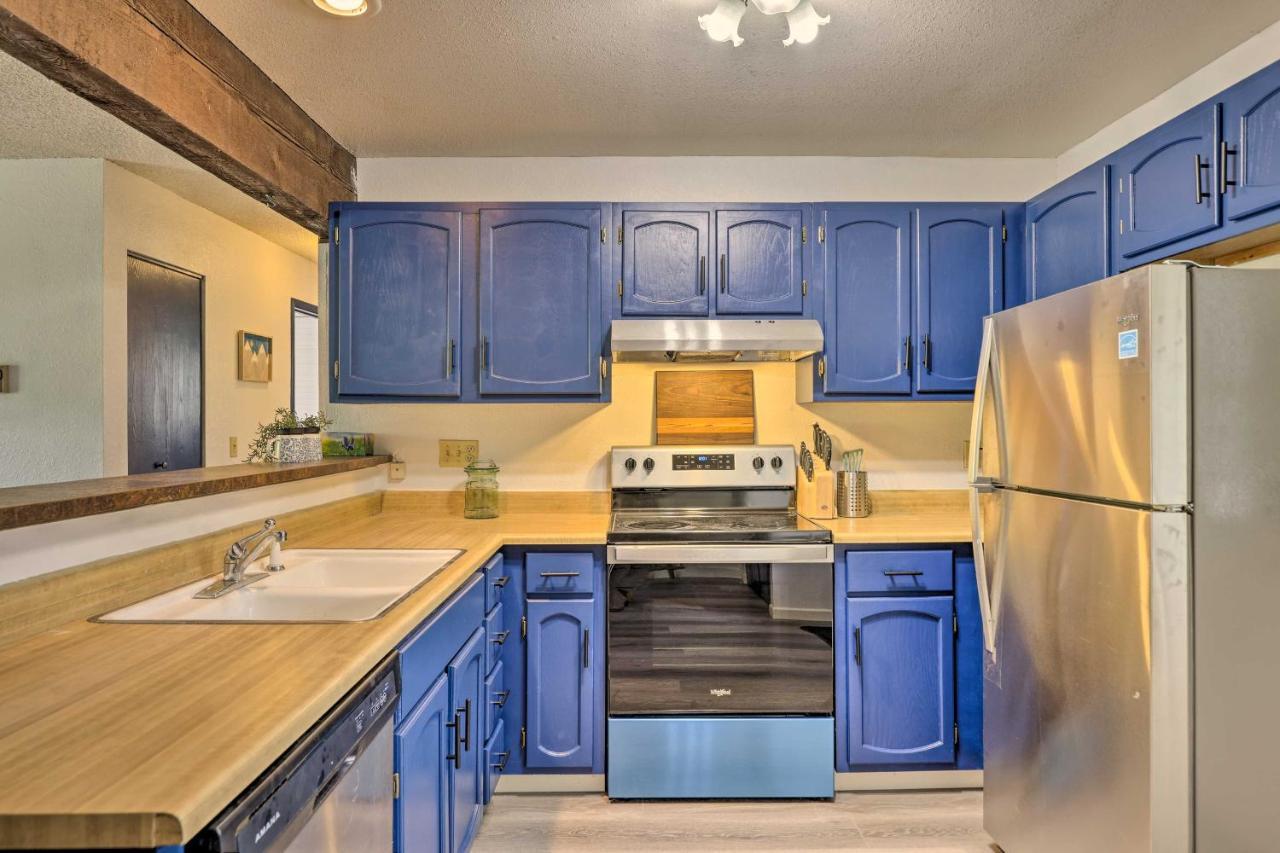 Apartment Grand With Mountain Views Walk To Lake! *