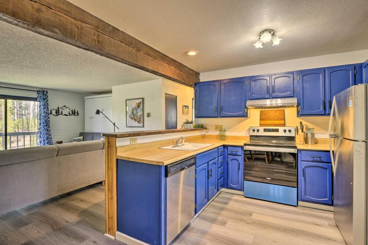 Grand With Mountain Views Walk To Lake! Apartment