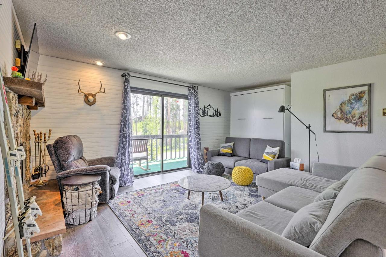 Grand With Mountain Views Walk To Lake!