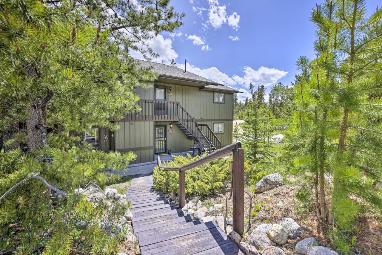 Grand With Mountain Views Walk To Lake! *